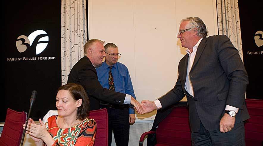 Transportminister Henrik Dam Kristensen (S) talte om social dumping, da 3F holdt topmøde for internationale transportforbud.  (FOTO: HARRY NIELSEN)