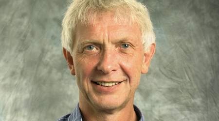 - Den økonomiske interesse hos de institutioner, der udfører produktionsaktivering, er alt for stor, og der er ingen sanktion forbundet med at overtræde reglerne. Det bør laves om straks, siger Poul Hansen, arbejdsmarkedspolitisk sekretær i 3F.
