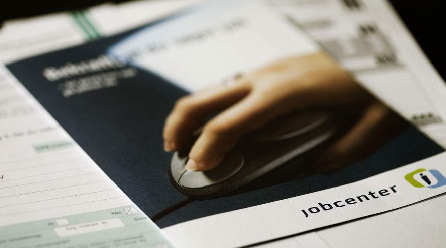 AE Rådet anklager Arbejdsmarkedsstyrelsen for at sløre, at udannelsesaktiveringen falder, når kommunerne overtager ansvaret for at skaffe alle ledige i job. (Arkivfoto)