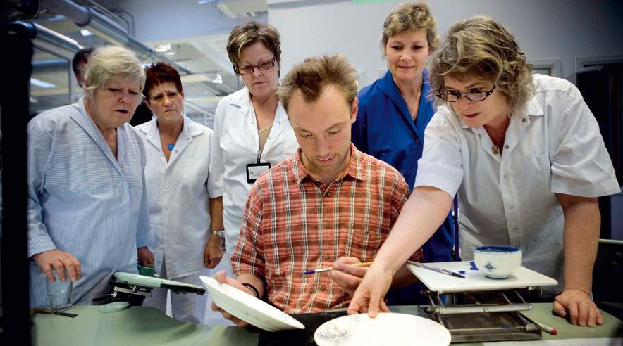 Nikolaj Kirk forkælede medarbejderne på Royal Copenhagen med frisk stenbiderrogn