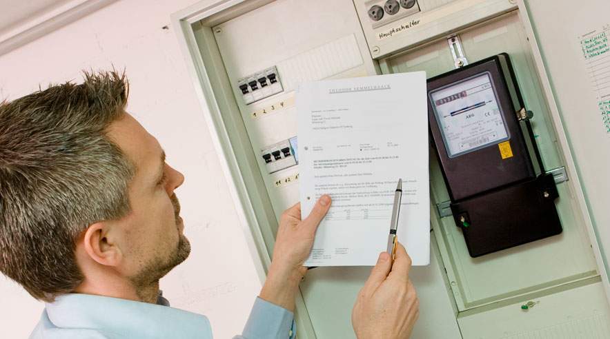 Det kan være en kompliceret affære at finde ud af elregningen. (Foto: Colourbox)