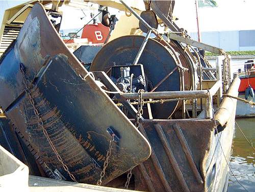 Søfartsstyrelsen skal nu svare på, hvor mange danske fiskeskibe, der sejler rundt uden at overholde sikkerhedskrav.