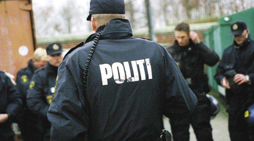 Nyhedsbrevet 3F har fået aktindsigt i mødereferaterne fra de i alt 14 regionale netværksgrupper, som blev nedsat over hele landet af justitsministeren i efteråret 2003 for at styrke indsatsen mod illegalt arbejde. Mødereferaterne viser, at politiet over hele landet finder reglerne særdeles besværlige at arbejde efter, hvis man vil bagmændene bag illegale østarbejdere til livs.