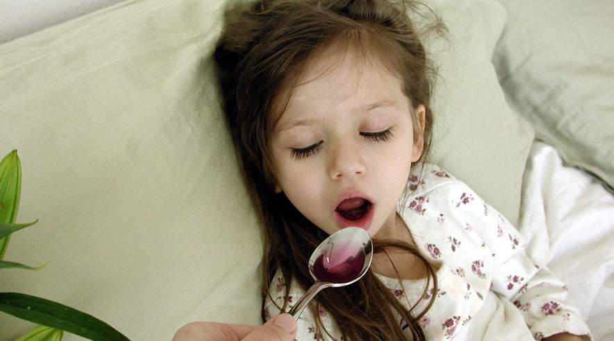 - Jeg mener ikke, vi kan vente længere, så mit håb er, at politikerne vil gå ind og indføre mulighed for at få flere barns sygedage på dagpenge. Så er der jo basis for forbedringer i overenskomstforhandlingerne næste gang, mener 3F-næstformand Jane Korczak.