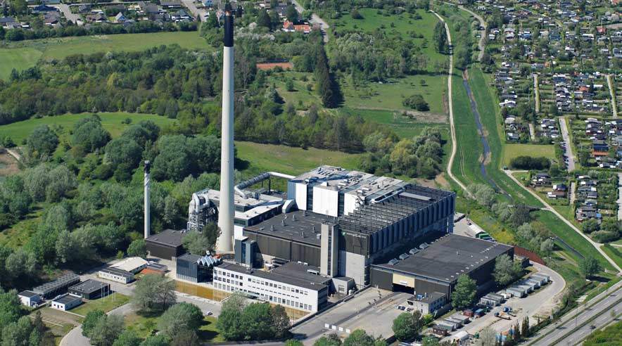 De ansatte på Vestforbrændingen i Glostrup mødte i morges - og gik hjem igen. Dermed ligger det store forbrændingsanlæg stille på tredje dag.