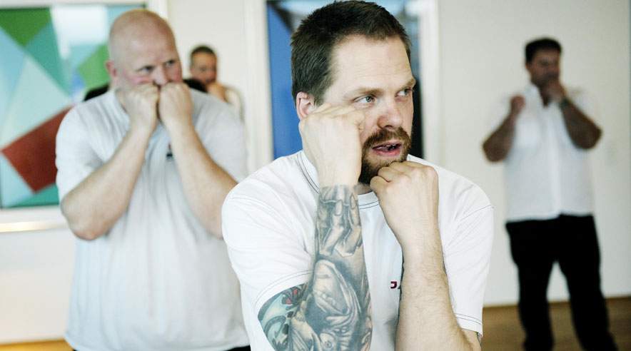 Jesper Thorup (forrest) er med i projekt "Sund på arbejde", hvor deltagerne får vejledning om kost og motion. (Foto: Jakob Boserup)