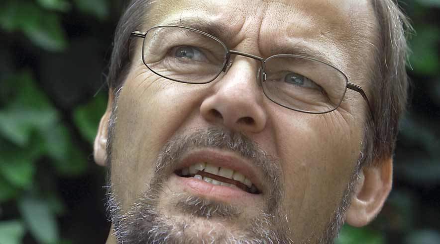 - Hvad venter man på? Åbenbart at endnu flere skal sendes ud i ledighed, lød det fra SF's arbejdsmarkedsordfører Ole Sohn.