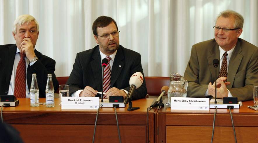 &nbsp;Forhandlingerne om industriens overenskomst blev skudt i gang på et pressemøde fredag, hvor chefforhandlerne fra CO-industri Børge Frederiksen og Thorkild E. Jensen samt DI-direktør Hans Skov Christensen orienterede om temaerne. (Foto: Harry Nielsen.)