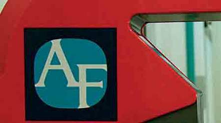 Et nyt krav om, at ledige skal tjekke deres cv på nettet hver uge, vil især ramme svage indvandrere.
