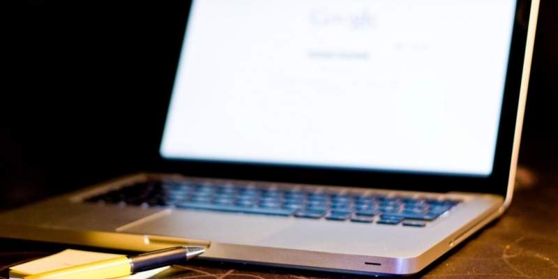 Det er blevet mere populært at følge sine pensionsindbetalinger på nettet. (Foto: Colorbox)