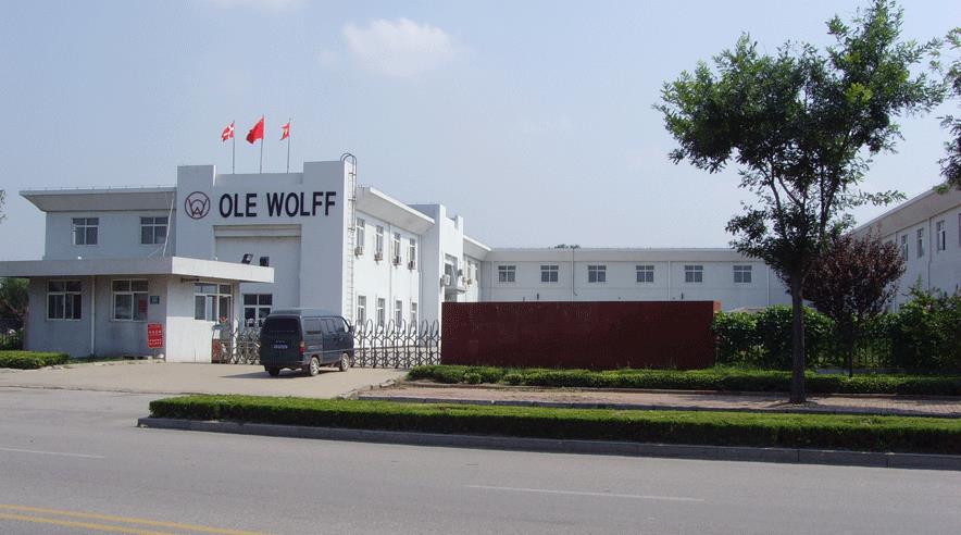 Danfoss kræver af deres leverandører, at de overholder firmaets Code Of Conduct, der er et regelsæt om blandt andet faglige rettigheder. 