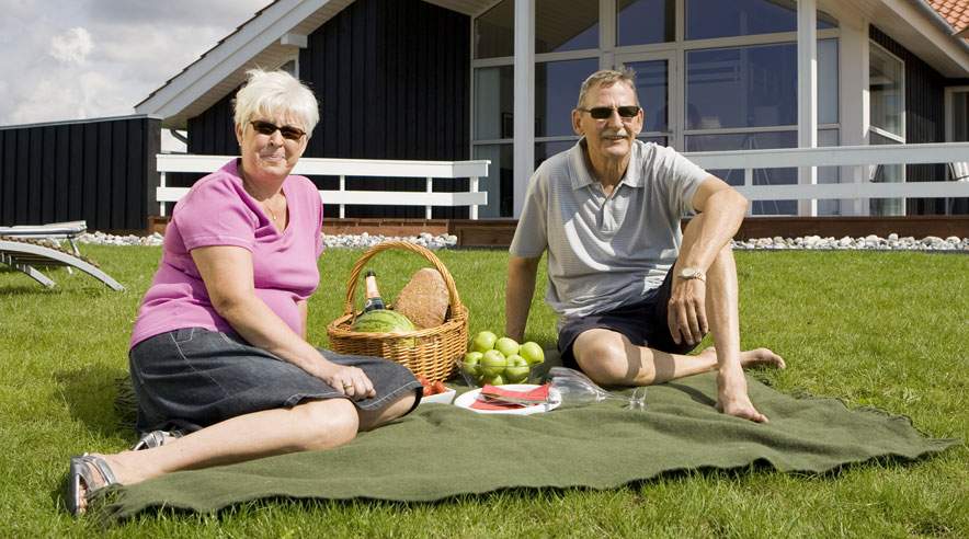 Det er skønt med et par fridage i sommerhuset. Så tjek, om du har feriedage tilbage inden 30. april, så du kan holde lidt fri. (Foto: Colourbox)