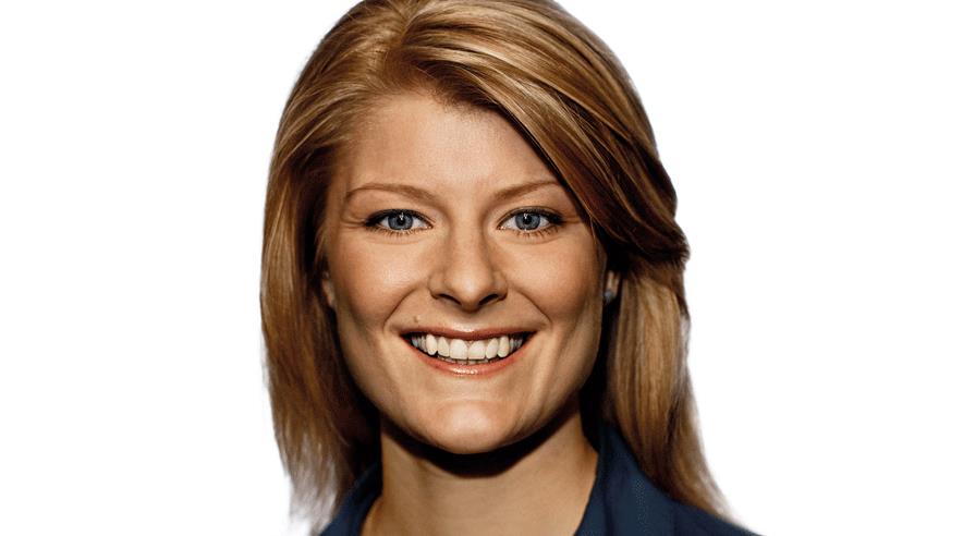 Offentlige uddannelsespenge skal ikke bruges til at cirkle østeuropæere rundt i uddannelsessystemet, så private skoler kan score millioner i statsstøtte, siger Socialdemokraternes ordfører for social dumping Ane Halsboe-Larsen.