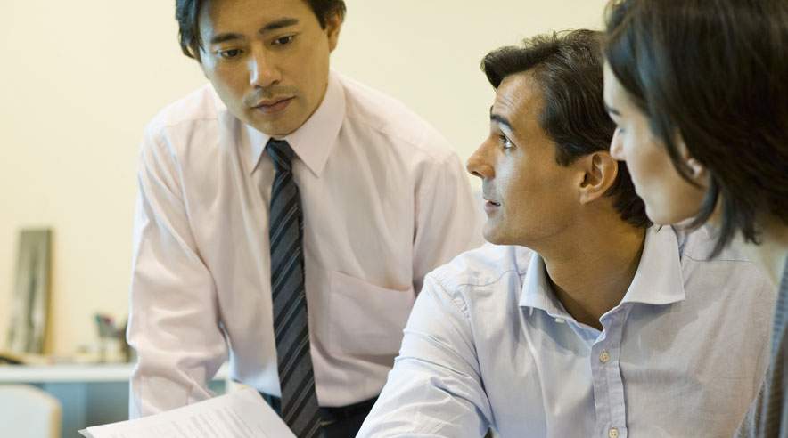 Overvej at få en kreditvurdering, hvis du overvejer at tage et lån. Den hjælper dig til at se, om der er tilstrækkelig luft i budgettet til at betale afdragene. (Foto: Colourbox)