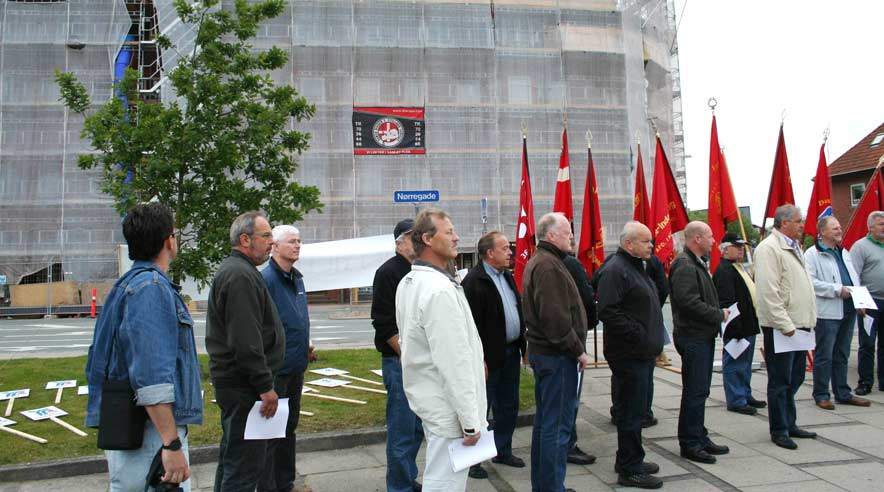 Indtil videre har hverken demonstration, blokade eller sympatikonflikt fået Ole Thuesen og hans polske firma AWS til at tegne overenskomst. Derfor optrappes konflikten fra fagforeningernes side.