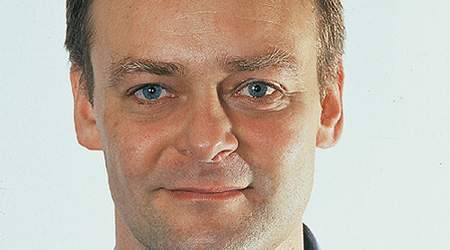 - Derfor vil det være en god ide, at hovedentreprenøren får ansvar for, at også underleverandører overholder love og overenskomster, siger Gunde Odgaard,. sekretariatschef i BAT-kartellet.