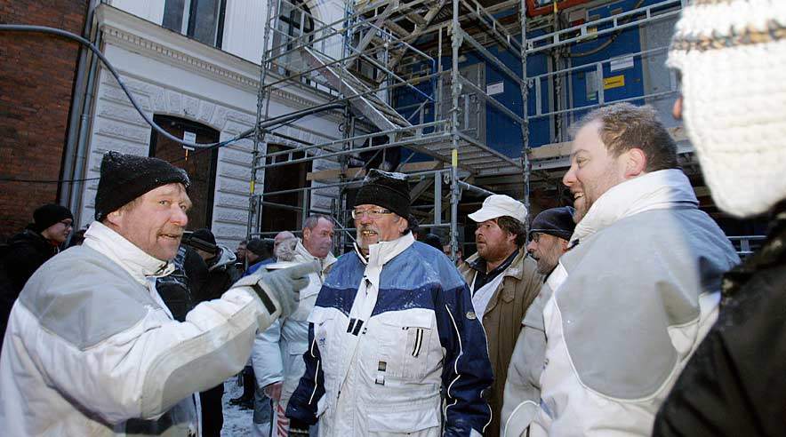 Fagforeningens fokus på vilkårene ved indretning af lejligheder til Folketingets provinsmedlemmer har givet resultat: Underbetalte tyske murere er væk. 
 (Foto: Harry Nielsen)
