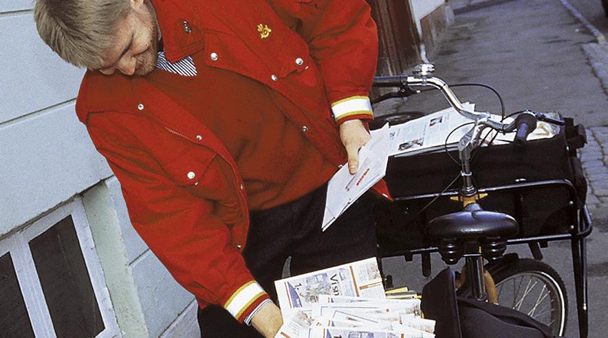 Når ufaglærte job som postbud og slagteriarbejder bliver slået op, er der hård kamp om stillingerne.  (Foto: Harry Nielsen)