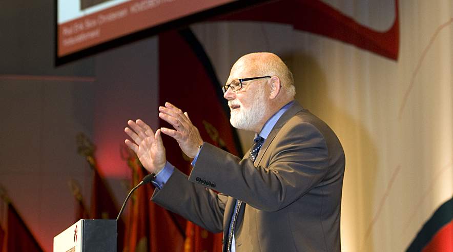 Efterløn er ikke noget, 3F'erne vælger, fordi de er dovne, men fordi de er slidt op, siger 3F's formand Poul Erik Skov Christensen. Han advarer mod udhuling af efterlønnen som mirakelkur for dansk økonomi.