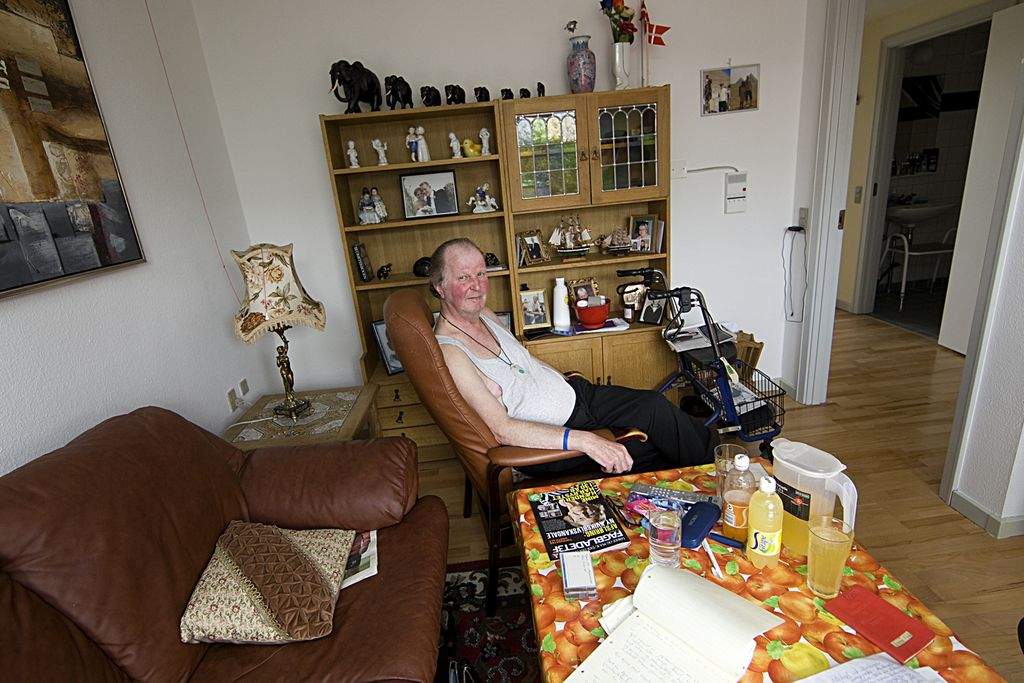 40 år som levende lig. 74-årige Ejvind Hansen ønsker retfærdighed og anerkendelse af, at arbejdet har ødelagt hans liv. (Foto: Harry Nielsen)