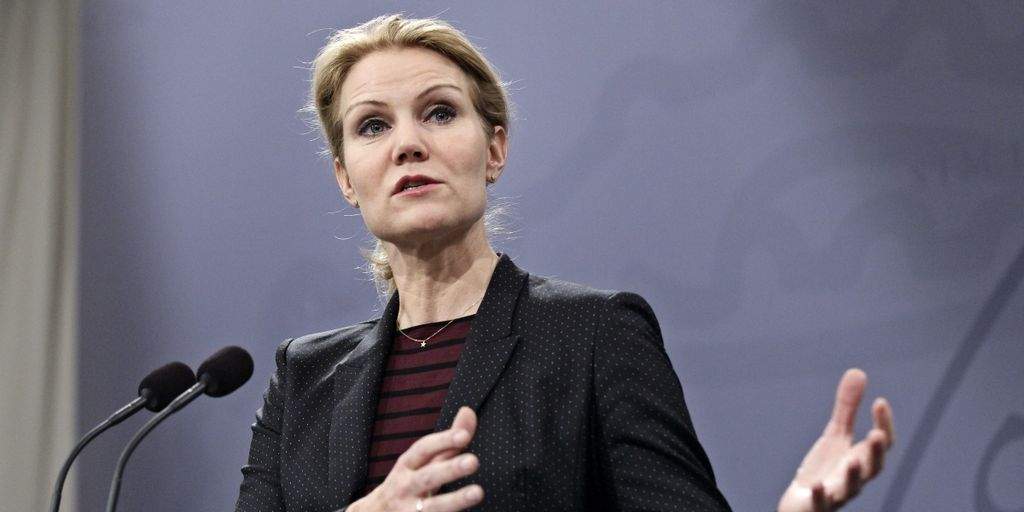 Statsminister Helle Thorning-Schmidt varsler bedre beskæftigelsesindsats. Sammen skal regering, eksperter, fagforbund og arbejdsgivere sikre, at ledige kommer i varige job