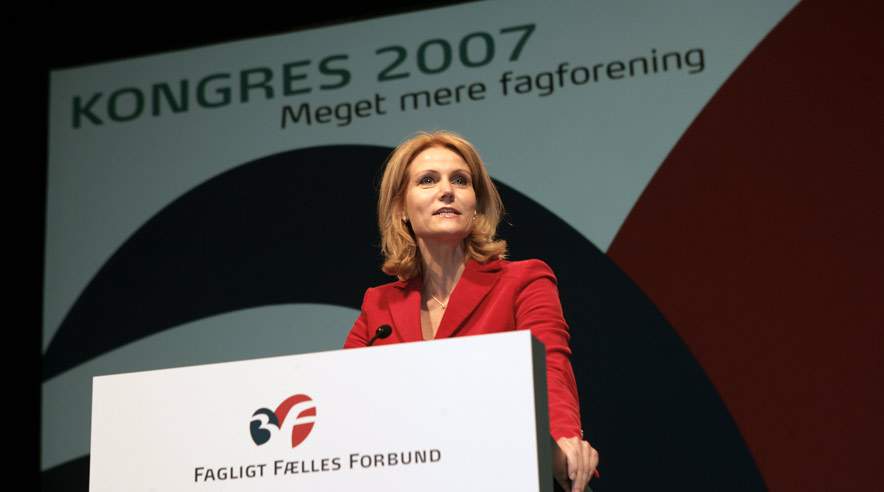 - Uligheden er steget under den nuværende regering. De har haft seks år til at prioritere at sætte ind mod uligheden, og det har de ikke formået, siger Helle Thorning-Schmidt om Foghs åbningstale. (Foto: Harry Nielsen)
