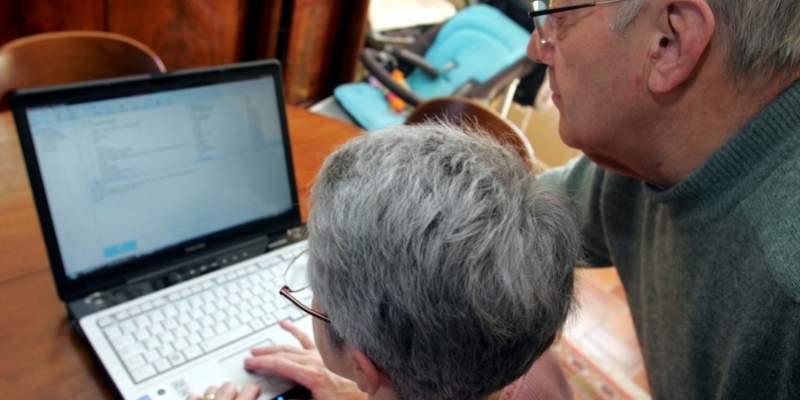 Det er blevet populært blandt PensionDanmarks medlemmer at tjekke deres pension på nettet. (Foto: Colourbox)