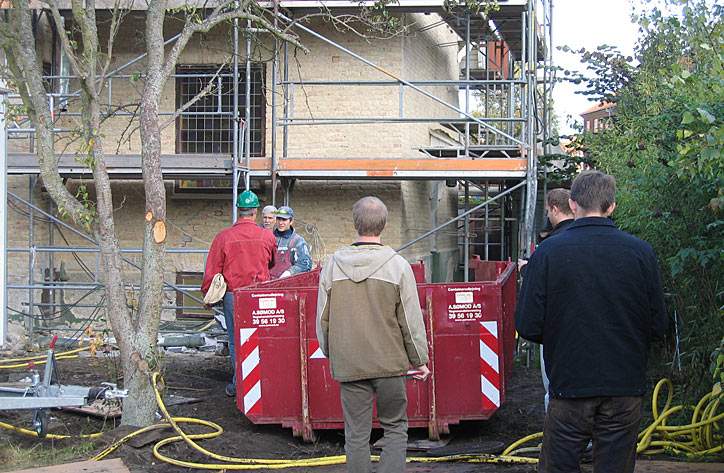 Arbejdstilsynets nålestiksaktion nord for København afslørede en række mindre byggepladser med nedstyrtningsfare og rod.  (Arkivfoto.)