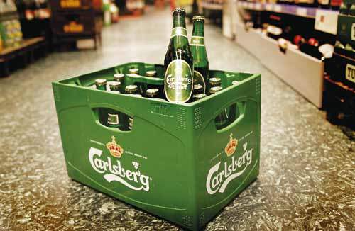 2 polakker er blevet beskyldt for at stjæle otte øl fra personalekasse, da de gjorde rent i Føtex. Der er ikke fremlagt beviser for anklagen. (Scanpix)