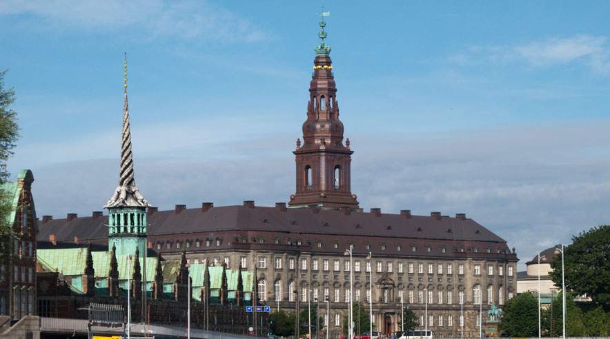 Grundlovsdag er grundlaget for Danmarks Folketing, valgretsalderen og kvinders valgret. (Foto: Colourbox)