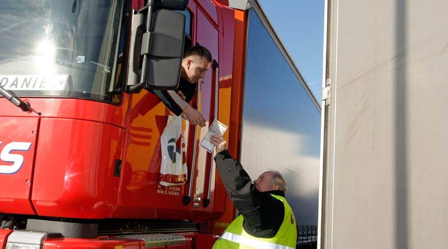 3F har brugt denne uge til at lave fagligt syn af lastbiler og chauffører. Målet var synlighed og overblik over brodne kar i branchen. (Foto: Harry Nielsen)