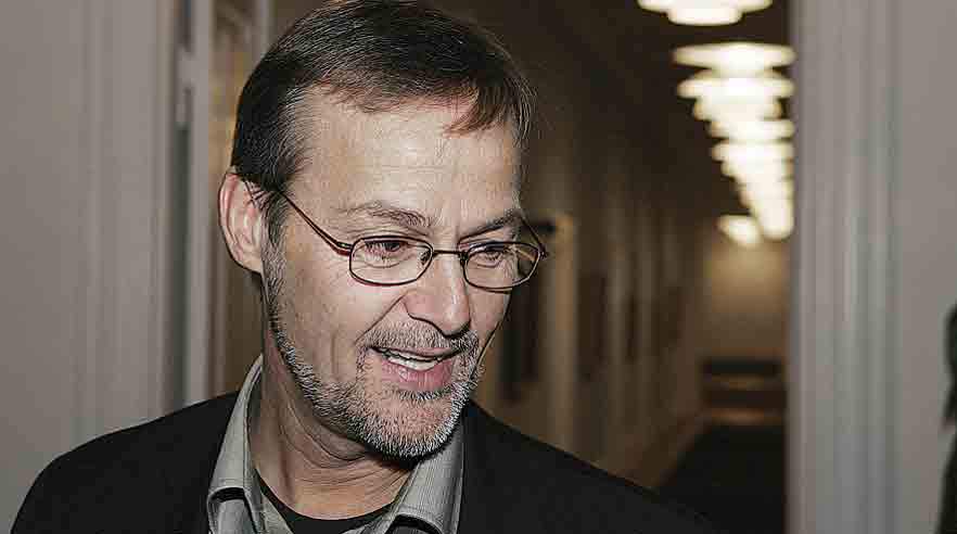 -  Når op til 60.000 mennesker hver år forlader arbejdsmarkedet på grund af dårligt arbejdsmiljø, så bør enhver ansvarlig regering gøre noget. Kan man løse bare halvdelen af problemet, så har man øget arbejdsstyrken med 30.000 mand og - endnu vigtigere - de mennesker har fået et bedre liv, siger SF's gruppeformand Ole Sohn.