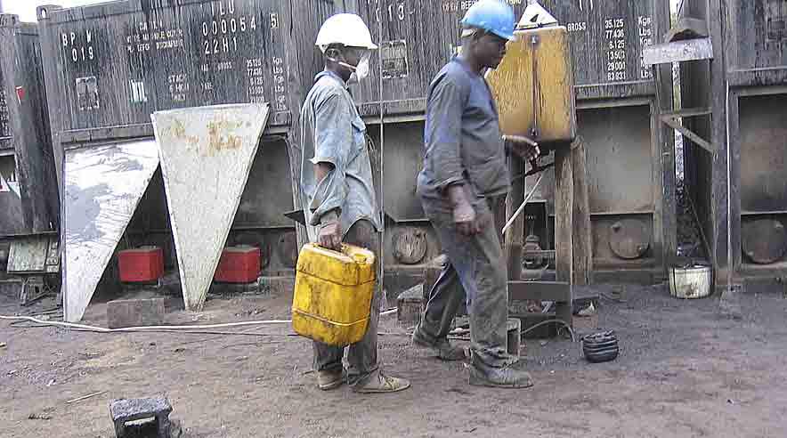 Bygningsarbejderne i SINTICIM - her repræsenteret på en virksomheds centralværksted - ser frem til et tættere samarbejde med den danske fagbevægelse.