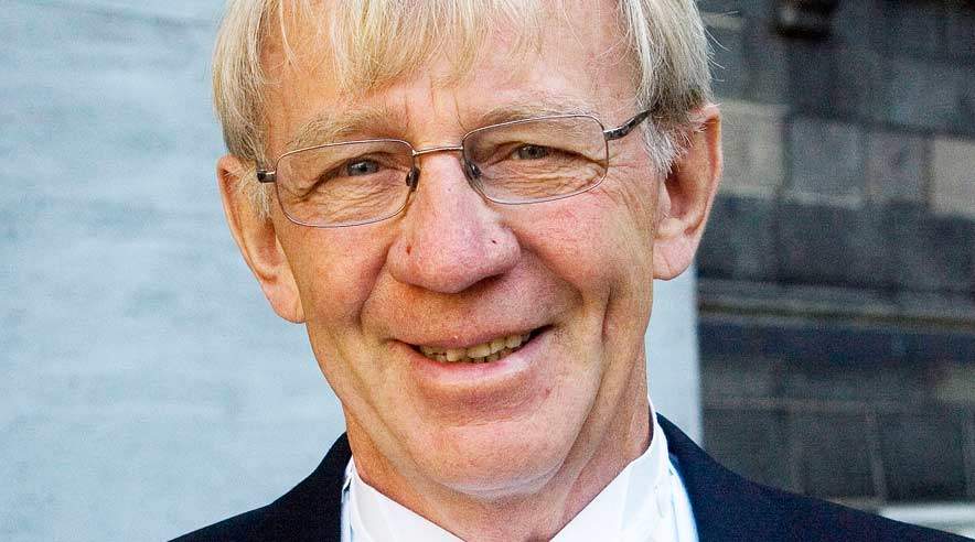 Erik Lund-Andersen fik forleden en hæderspris af landets planteskoler, selvom han i flere år underbetalte udlændinge på sin egen planteskole. Billedet er fra i sommer, da han fik ridderkorset af Dronningen.
Foto: Scanpix