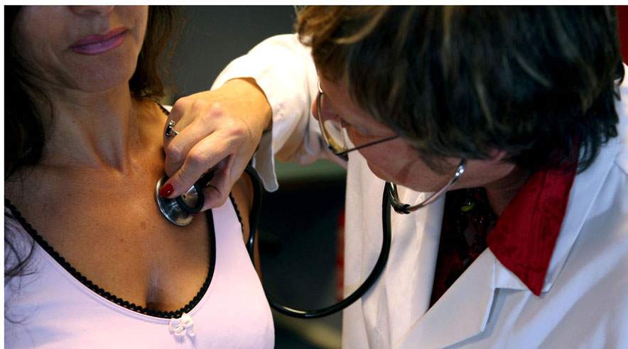 I alt betalte staten 525 millioner kroner til de omkring 849.000 sundhedsforsikringer sidste år. Og det tal ser kun ud til at vokse i år og fremover.