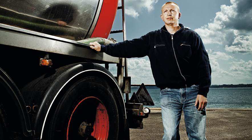 Danske lastbiler vinder frem i forhold til udenlandske. En del af forklaringen er billige chauffører som tyske Bjørn Michael Petersen, der var ansat på ulovlig dumpingkontrakt hos dansk vognmand. (Foto: Robert Attermann)