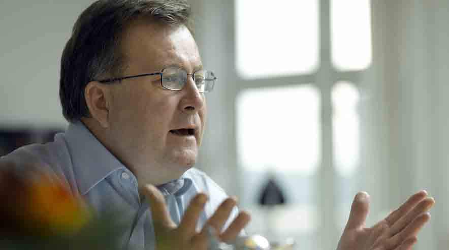 Finansminister Claus Hjort Frederiksen (V) må erkende, at pengene fosser ud af statskassen. Det skyldes blandt andet skattelettelser. (Foto: Ricky Molloy.)