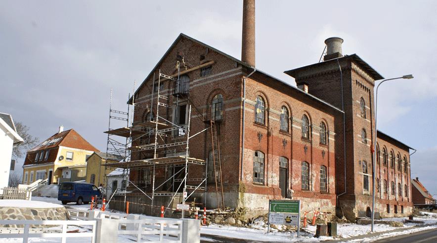 Det gamle bryggeri og garveri på Spodsbjergvej i Rudkøbing er erklæret sammenstyrtningstruet af både Langelands Kommune og Arbejdstilsynet.