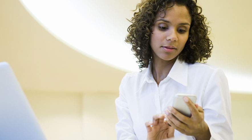 Når du er på ferie, så slå nettet fra, hvis du alligevel ikke skal bruge det.  (Foto: Colourbox)