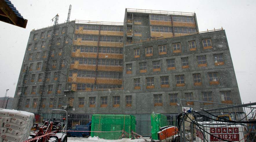 Kontorhuset Metropolen lige ved metrostationen Islands Brygge er færdig til indvielse i august i år. Foto: Harry Nielsen.