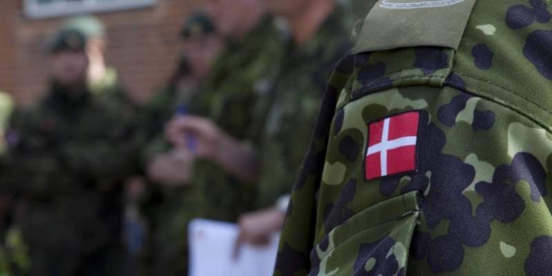 Forsvarsminister Nick Hækkerup vil ikke garantere danske lønninger for piloter, der flyver danske soldater til Afghanistan. (Foto: Colourbox)