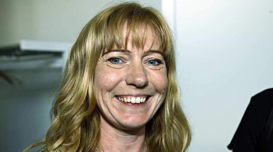 - Stress og nedslidning er et af vores store problemer. Vi bliver udliciteret hele tiden med baggrund i EU's regler for udbud. Men er prisen for nedslidning ikke højere end de besparelser, samfundet får ved at udlicitere til en lavere pris?, spurgte tillidsrepræsentant hos ISS Anita Green Olander.  (Foto: Harry Nielsen.)