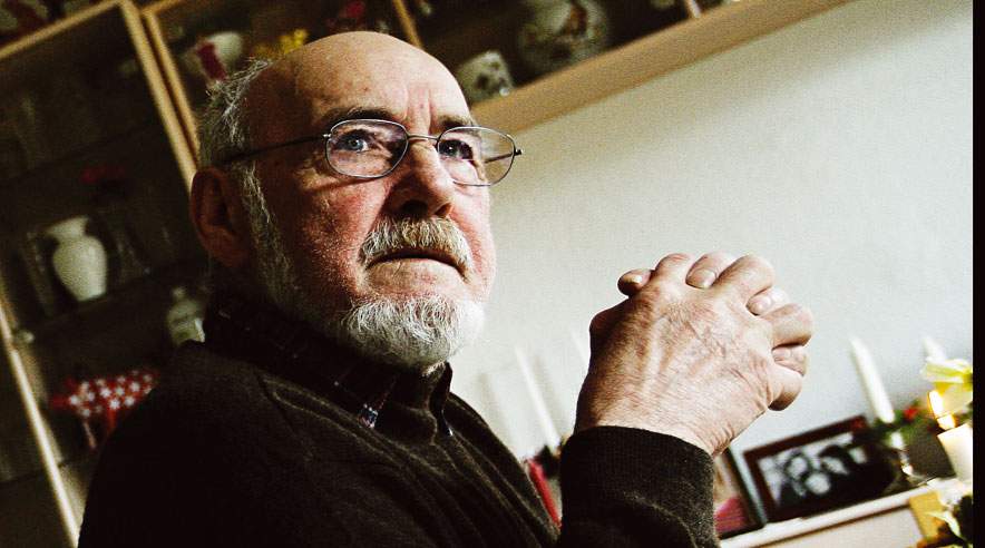 Der er ingen garanti for at Danisco betaler erstatning til kviksølvoffer Børge Hansen og de andre ofre, hvis koncernen sælges til amerikanske ejere. Han frygter, at Danisco løber fra deres ansvar og løfter.