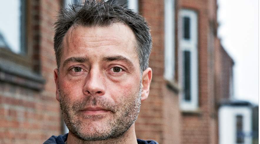 - Det ramte mig hårdt, at de tog sygedagpengene. Det er i forvejen svært at være syg. Man har ikke brug for at få ødelagt sin økonomi også, siger Claus Ballegaard. (Foto: Ulrik Tofte)