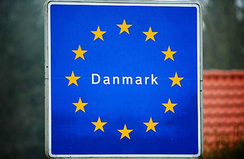 Foreningen Rejsearbejdere for Retfærdig Skattelovgivning har klaget over, at EU-lovgivning ikke er omsat til dansk lovgivning, og at det giver smuthuller for udenlandske firmaer og udenlandsk arbejdskraft.