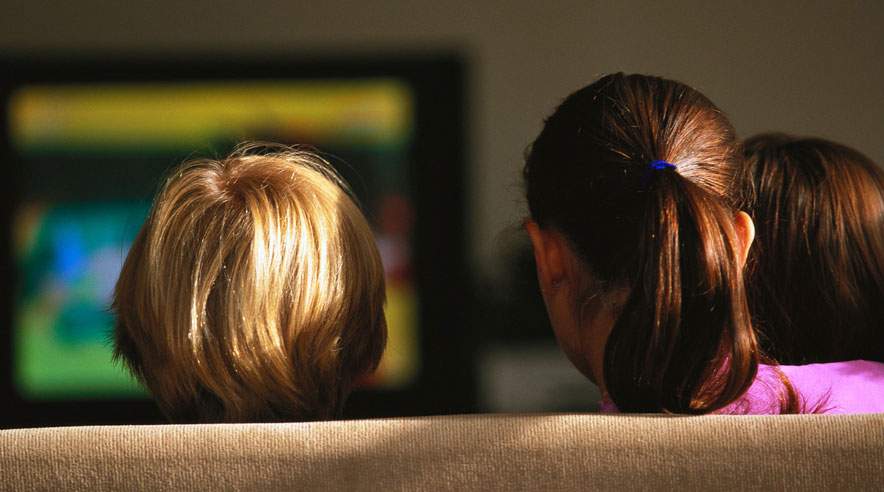 Med et mediecenter kan du samle dine film, fotos og musik. Så er underholdningen sikret. (Foto: Colourbox)