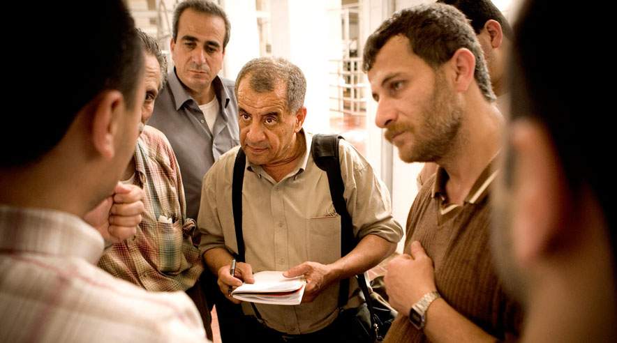 Dansk fagbevægelse støtter palæstinensisk fagbevægelse. Her er det konsulent Ali Khilleh på et slagteri i Nablus. (Foto: Søren Zeuth.)