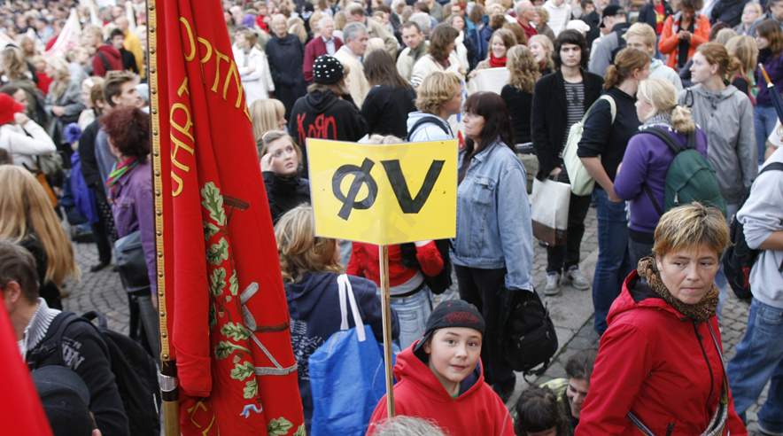 Sidste års velfærdsdemonstration i København trak 15.000 folk på gaden. Fagbevægelse og elevorganisationer varsler nu nye velfærdsdemonstrationer til efteråret. (Foto: Harry Nielsen.)
