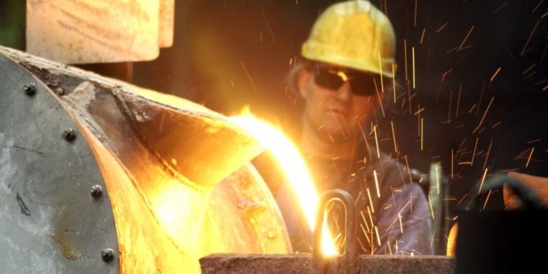 Det er endnu sværere for arbejdsløse industriarbejdere at få arbejde i dag end for et halvt år siden. (Foto: Colourbox)