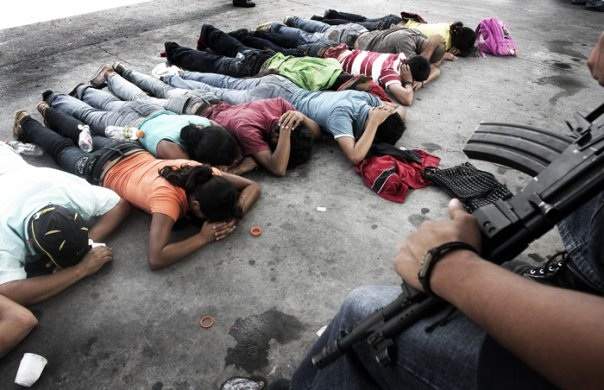 Hundredvis af demonstranter er blevet anholdt i Honduras og flere er såret af skud under de seneste dages uro. (Foto: Los Necios)
